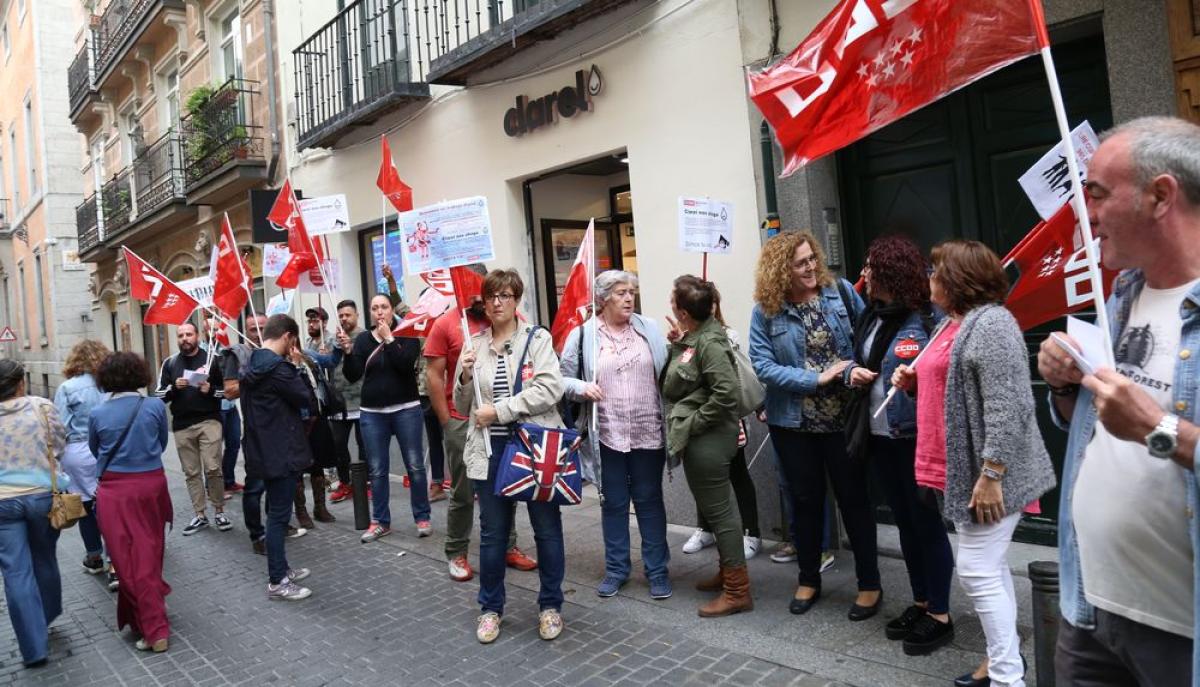 Concentracin por la mejora de las condiciones laborales en perfumeras Clarel