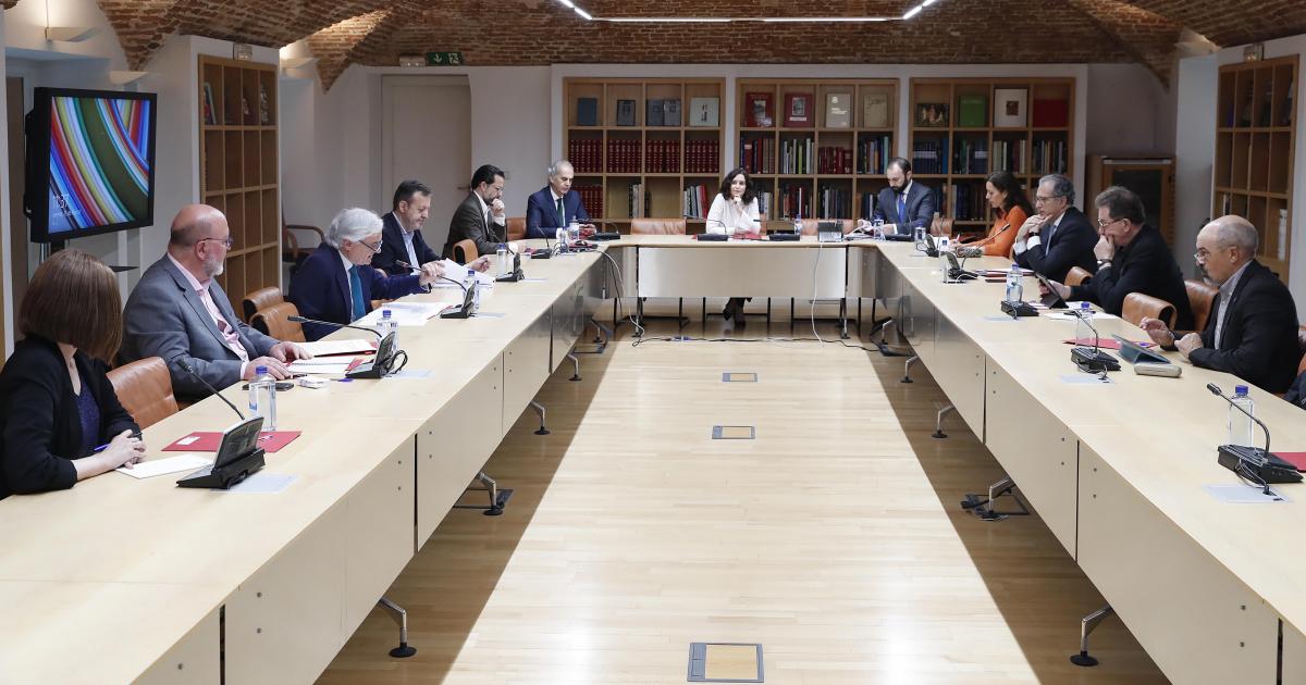 Reunin en la sede de la Comunidad de Madrid