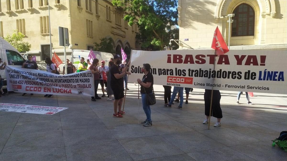 La plantilla del 010 Lnea Madrid se manifiesta por la estabilidad laboral