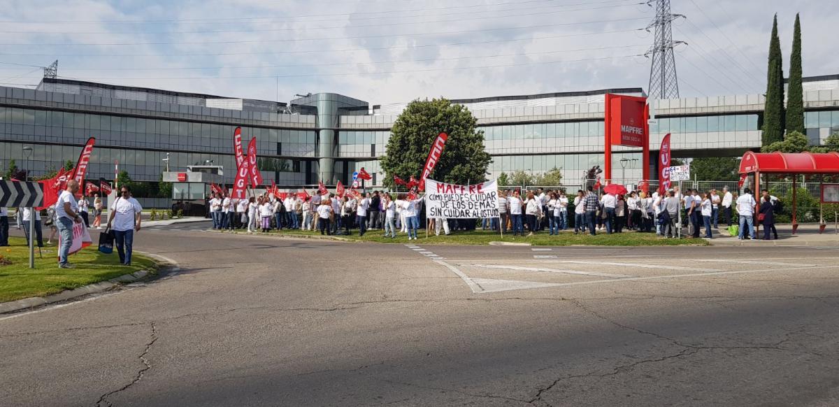 La plantilla de MAPFRE Tech secunda su segunda jornada de huelga contra la externalizacin