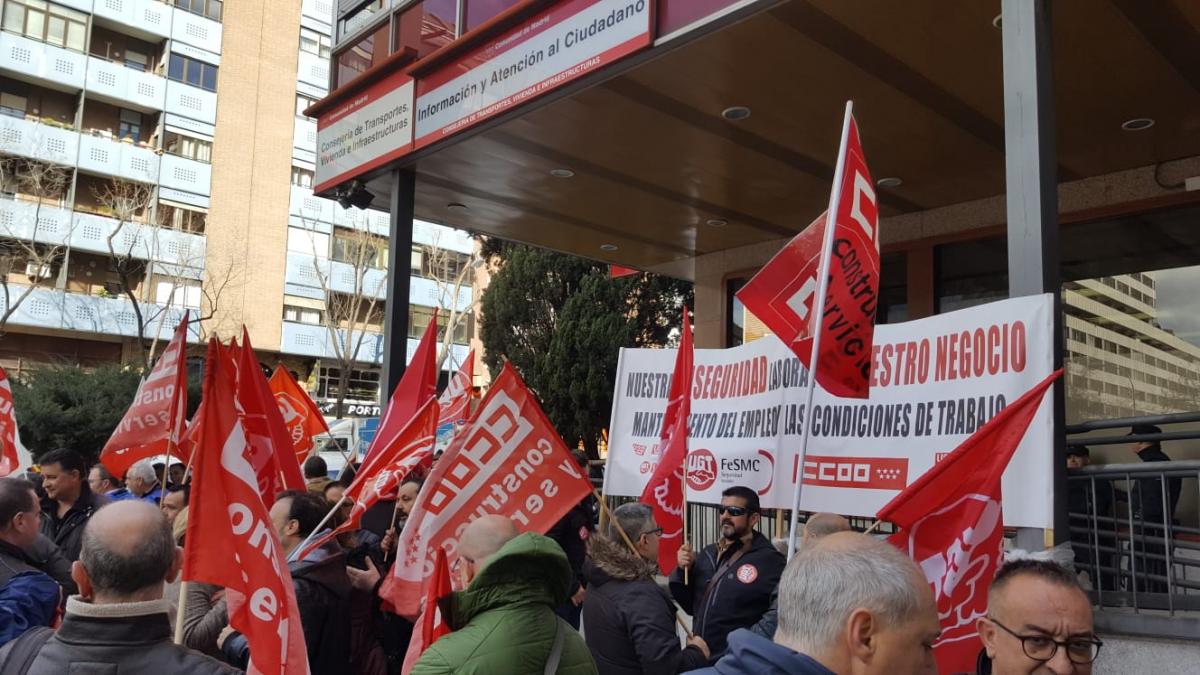 Concentracin de la plantilla de Ombuds ante la Consejera