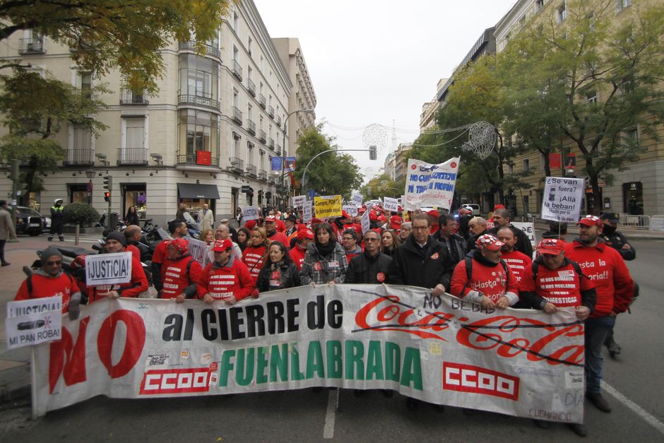 Manifestacin de la plantilla de Coca Cola Fuenlabrada