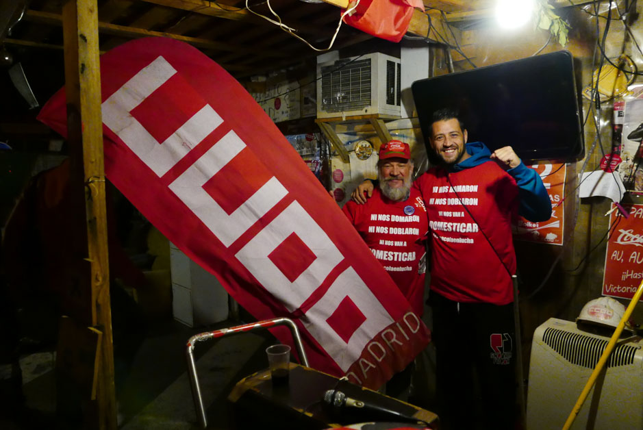 Los trabajadores de Coca Cola entran a trabajar en la fbrica tras ms de un ao de lucha