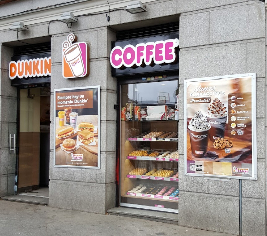 Dunkin Coffee en la Plaza de Carlos V