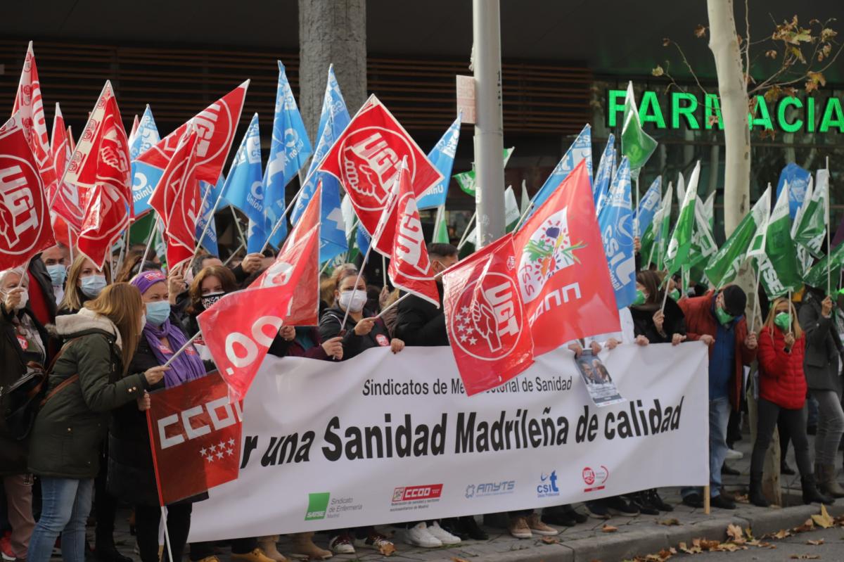 Concentracin ante la Asamblea de Madrid