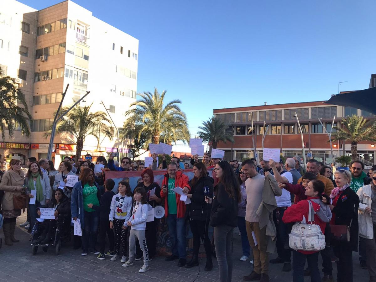 Concentracin por la construccin inmediata del Centro de Educacin Especial de Torrejn de Ardoz