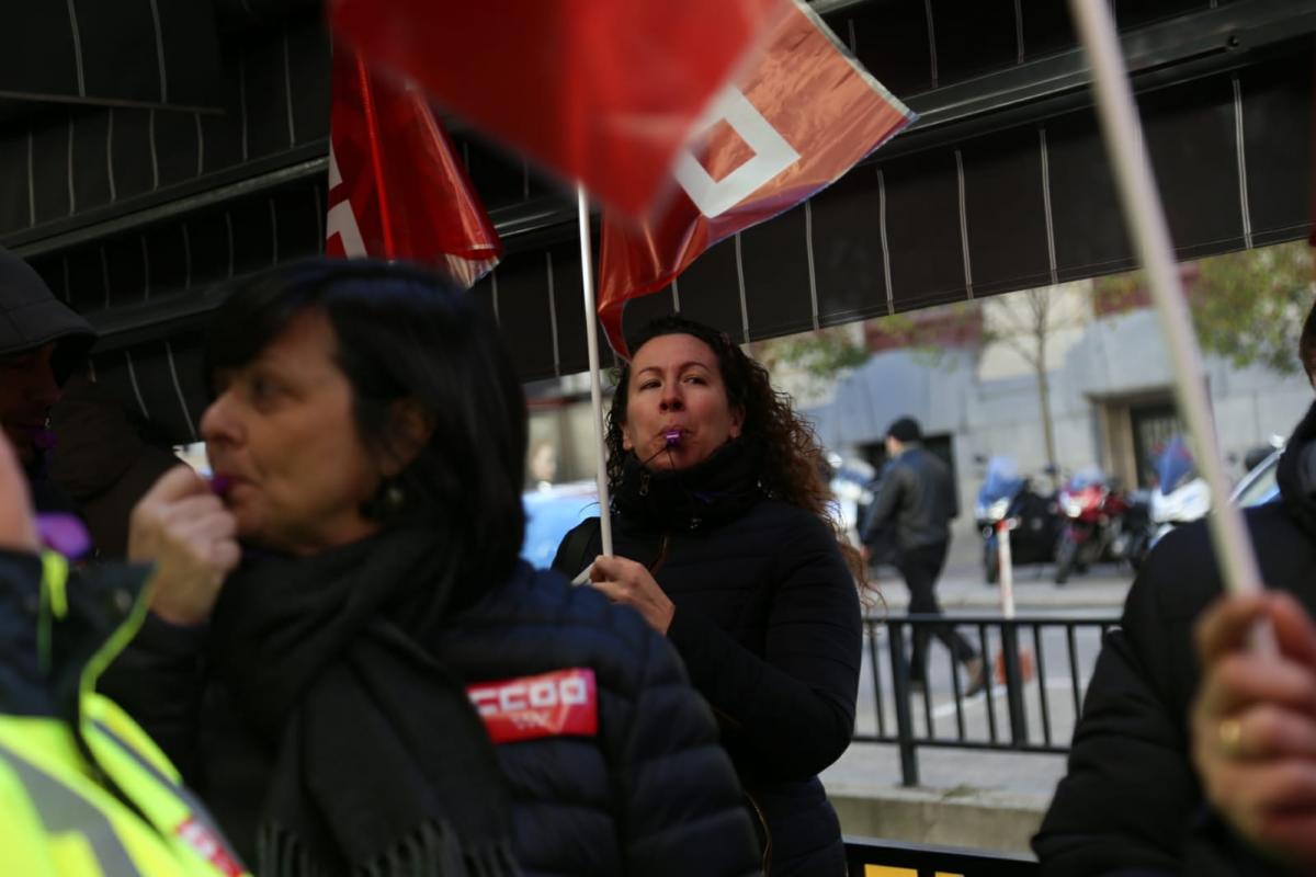 CCOO se concentra en defensa del convenio de Ingenieras y Oficinas de Estudios Tcnicos