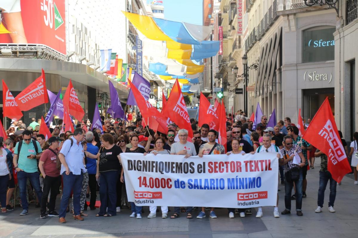 La industria textil sale a la calle para exigir salarios dignos