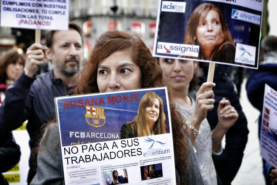 La plantilla de Assignia se concentra en la Puerta del Sol en protesta por los impagos