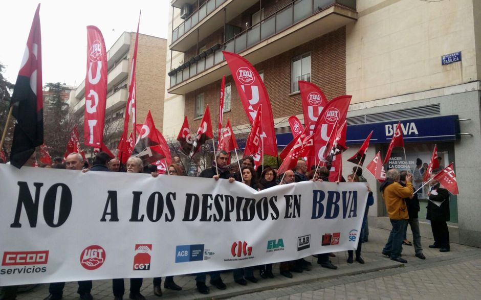 Los sindicatos convocan concentraciones en Madrid en repulsa por los recientes despidos en el BBVA