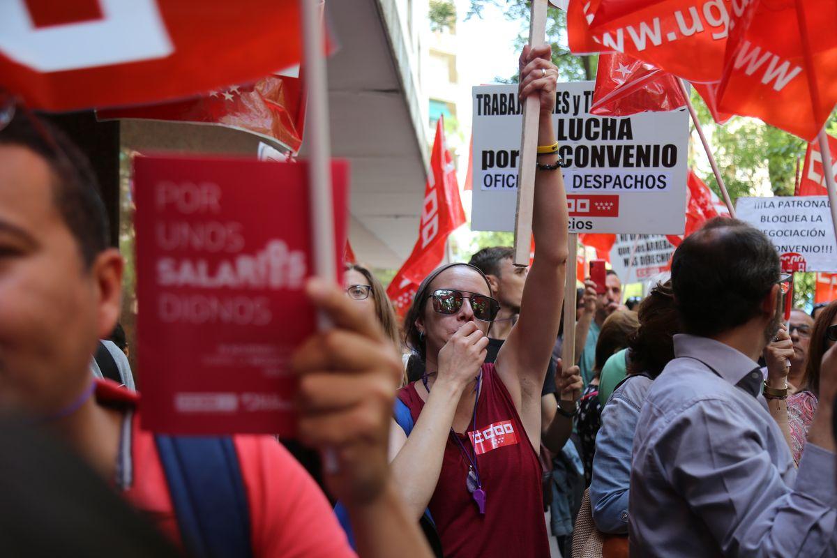 Concentracin por un convenio digno en el sector de oficinas y despachos de Madrid