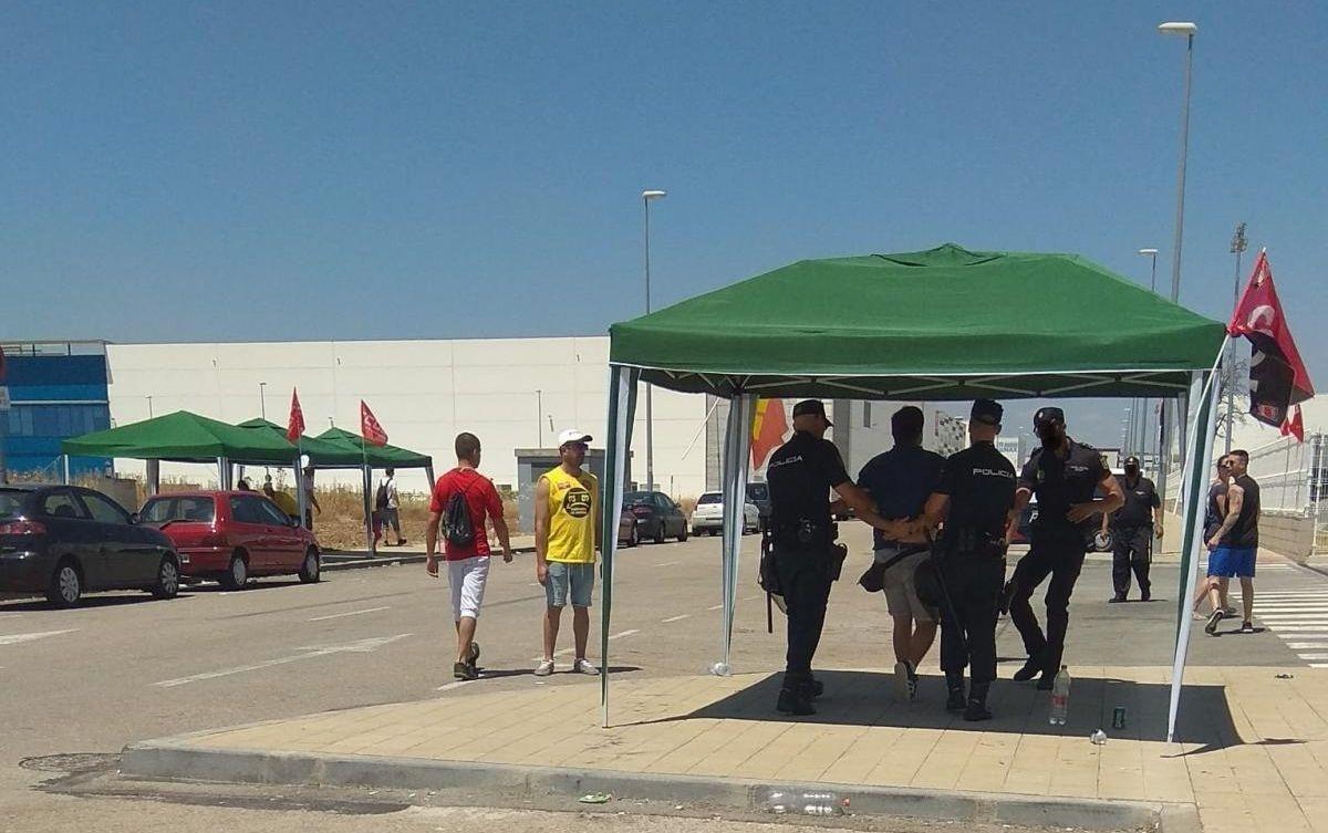 CCOO condena la carga policial desproporcionada y gratuita contra la plantilla de Amazon