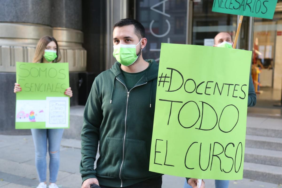 Imagen de la concentracin ante la Consejera